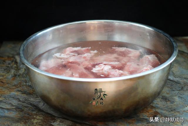 猪棒骨高汤怎么熬制,猪大骨高汤熬制方法(2)