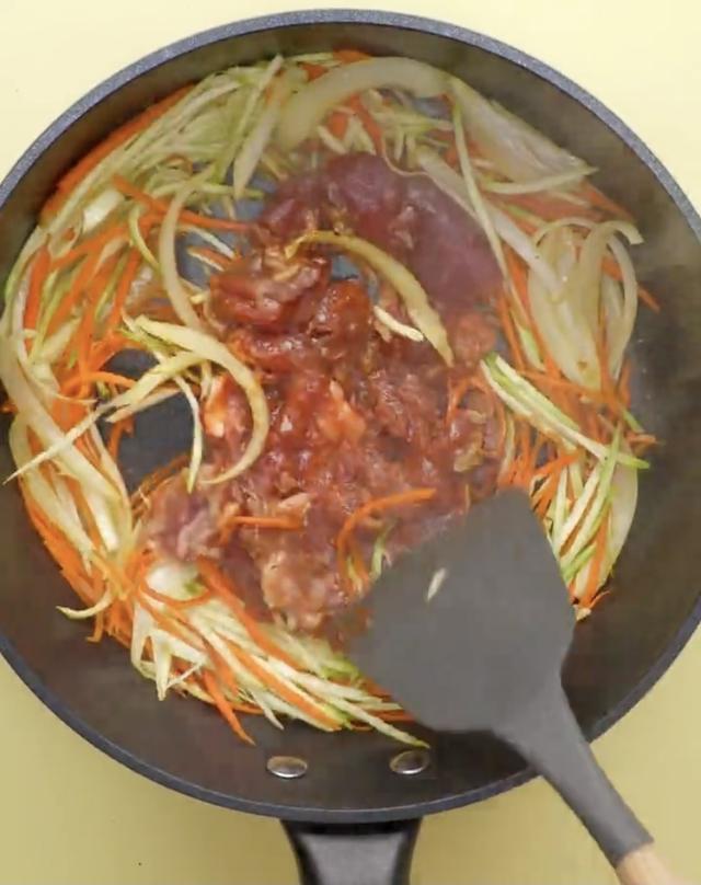 韩式炒牛肉做法大全,韩式干辣椒炒牛肉(7)