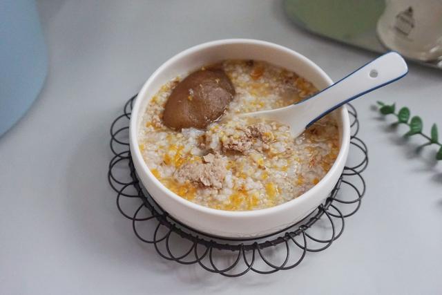 香菇胡萝卜鸭肉粥的做法,潮汕鸭肉粥的做法(3)