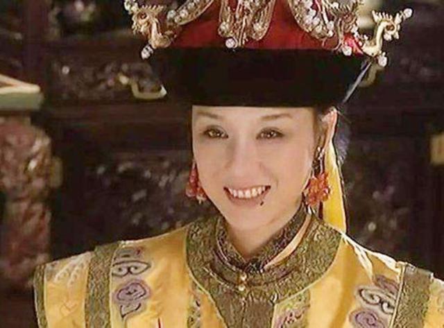 康熙王朝容妃的扮演者生活照片,康熙王朝里的容妃真人照片(4)