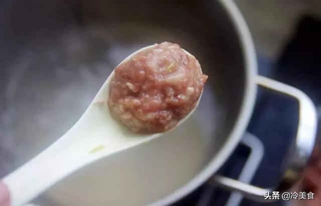 油菜牛肉丸子汤的做法,油菜牛肉丸子的家常做法(1)
