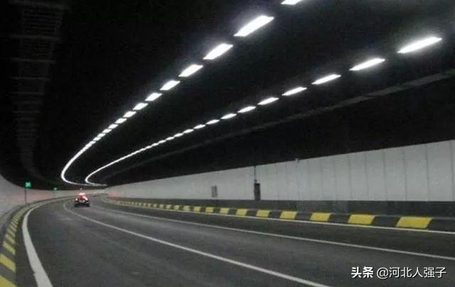 高速隧道实线区前车速度慢怎么办,高速隧道有超车道和快慢车道吗(5)