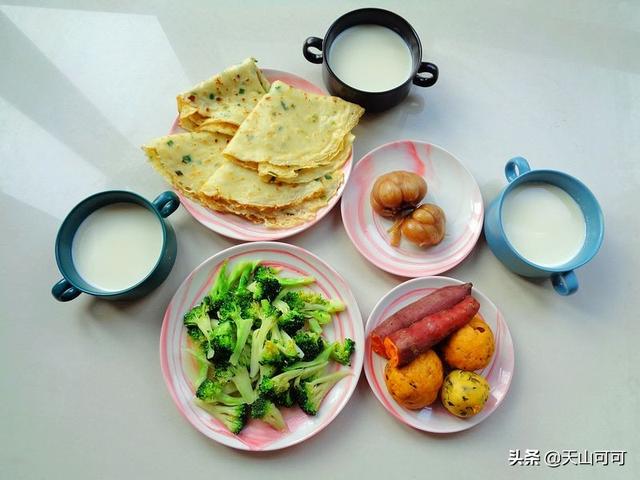 怎么用豆腐韭菜做早餐丸子,蒸韭菜豆腐丸子做法(2)