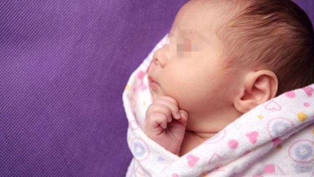 婴儿变双眼皮过程图解,初生婴儿眼睛变化图(3)