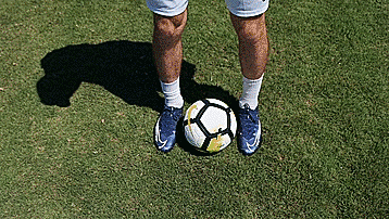 五种起球方法足球,起球入门教学足球(4)