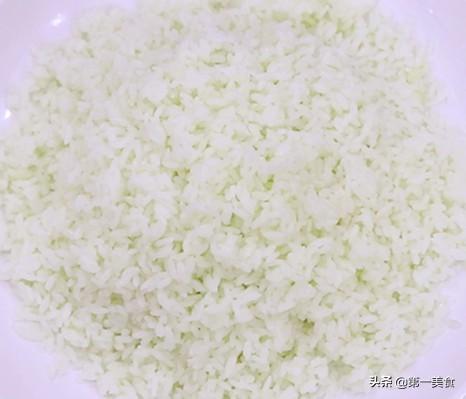 酱油米饭最简单的吃法,酱油焖饭的家常做法(1)