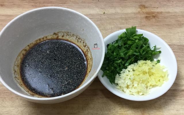 日本豆腐不用淀粉能炸吗,日本豆腐是直接裹淀粉过油吗(3)