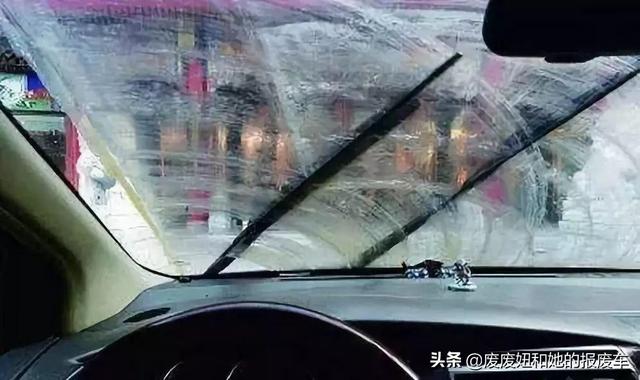 车窗润滑剂可以用在雨刮胶条吗,家用车窗润滑剂小妙招(3)