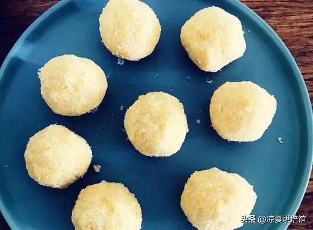 椰蓉鸡蛋卷的做法,可可椰蓉卷的做法(3)
