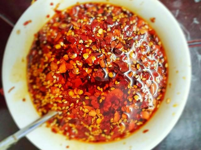 油辣椒的制作配料,腌油辣椒的做法及配方(1)
