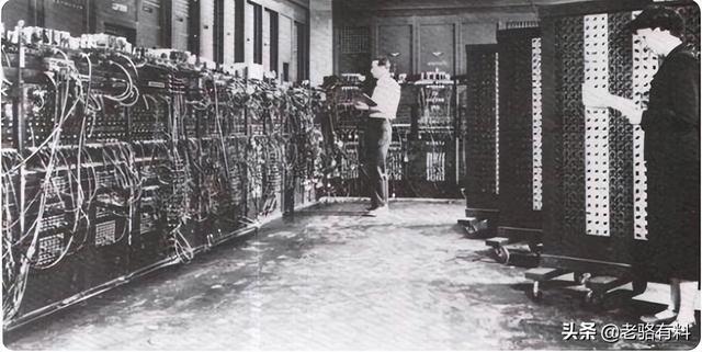 世界上第一台电子计算机图片,关于世界上第一台电子计算机错误的是(2)