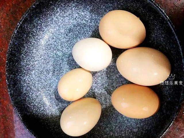 流心荷包蛋怎么煎,咸蛋黄肉松馅最佳配方(17)