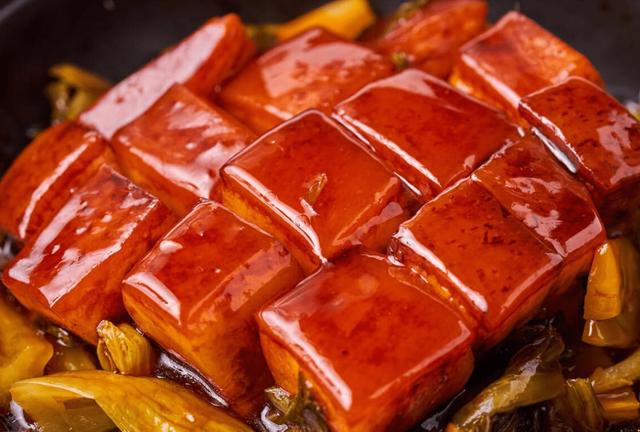 锅包肉热量高还是奶茶热量高,一份锅包肉的热量是多少大卡(1)