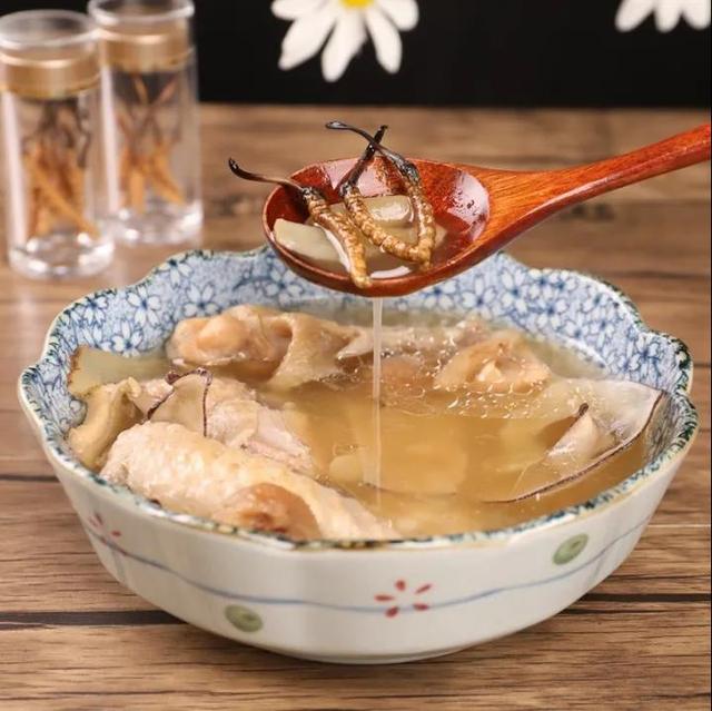 海底椰响螺片汤的做法,干响螺片海底椰干煲汤的做法(1)