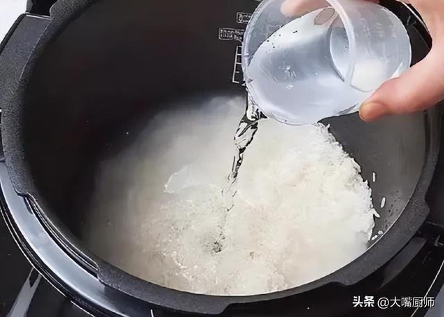 大米饭用开水煮好吃吗,能用开水煮大米饭吗(4)