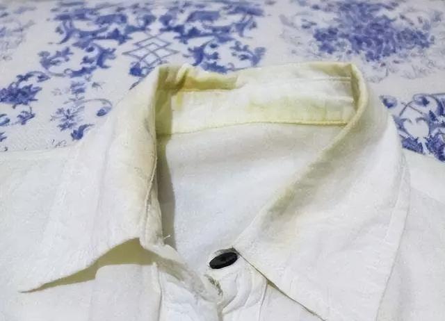 洗衬衫衣领小妙招,如何清洗衬衣上的衣领(2)