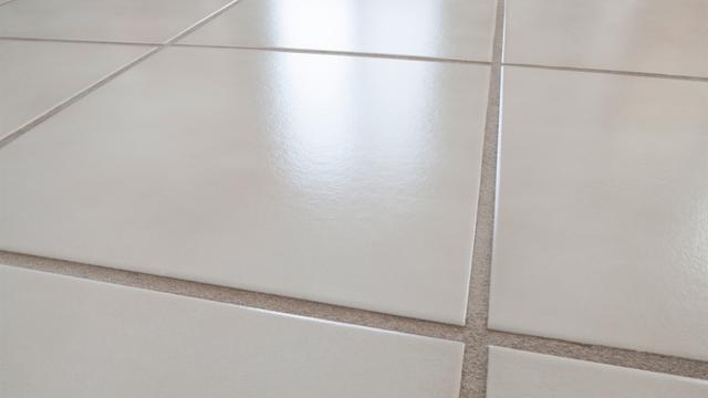 白色地板砖美缝图片,地板砖象牙白美缝图(1)