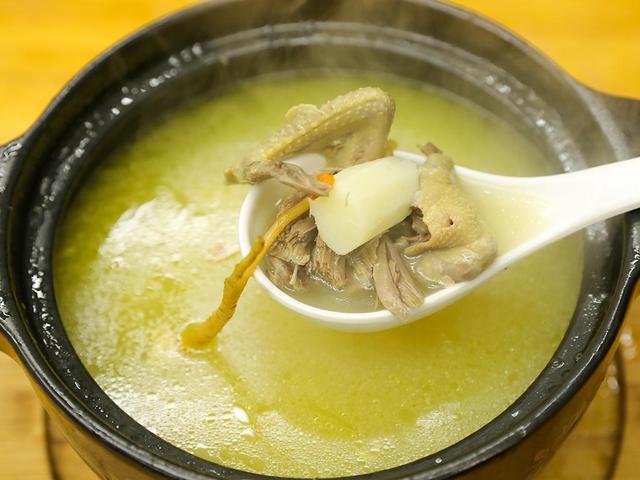 金针菇木耳白菜汤,金针菇白菜汤怎么做好吃(4)