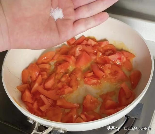 番茄炒蛋饭做法图解,西红柿炒鸡蛋饭的做法步骤(4)