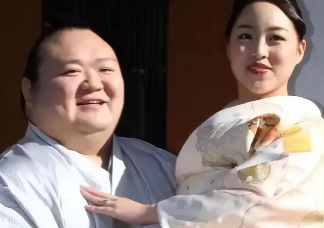 相扑运动员臀部清洁师,日本女子相扑真实现场(3)