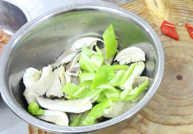 鲜蘑菇的做法家常菜,鲜菌菇的做法大全集(4)