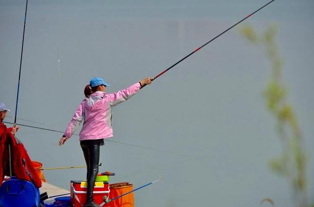 女性钓鱼的十大好处,女人迷上钓鱼的好处(3)