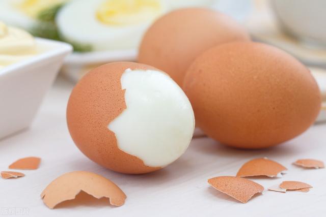 开水冲鸡蛋和把蛋液倒进开水里,开水冲鸡蛋加什么养胃护胃(1)