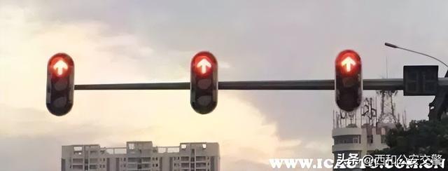 怎样安全通过无红绿灯的路口,车不在红绿灯路口怎么过红绿灯(1)