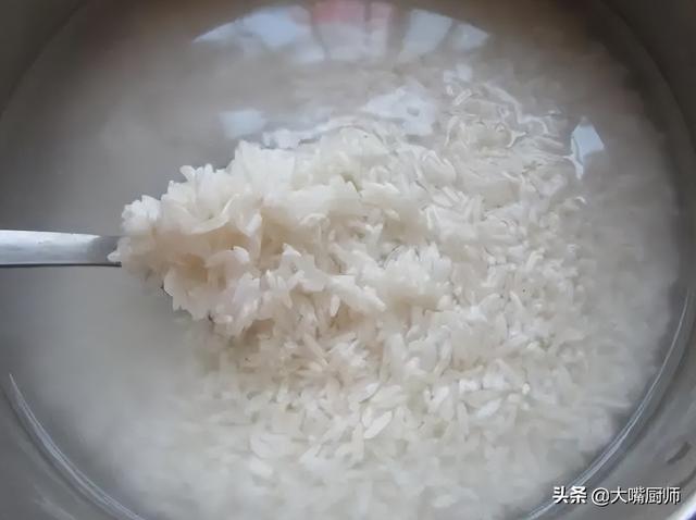 大米磨成粉能做凉皮吗,普通大米可以做凉皮吗(4)