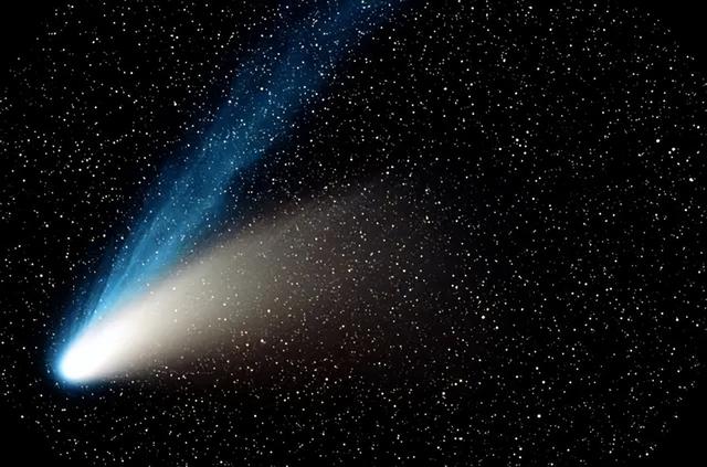 1997年出现的彗星照片,2023年大彗星照片(1)