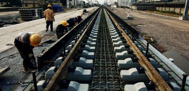 为何高铁钢轨被淘汰,高铁钢轨使用寿命多少年(4)