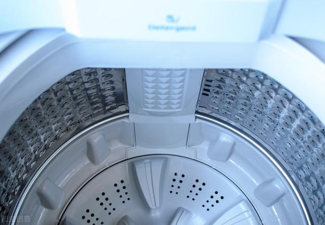 滚筒洗衣机不脱水一直嗡嗡声,滚筒脱水一直低速转不脱水(2)