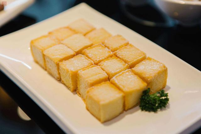 鱼豆腐是什么原料做成的,鱼豆腐可以炒哪些菜(3)