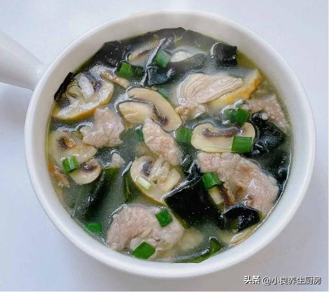 白蘑菇肉片汤的做法,白蘑菇瘦肉汤怎么做(3)