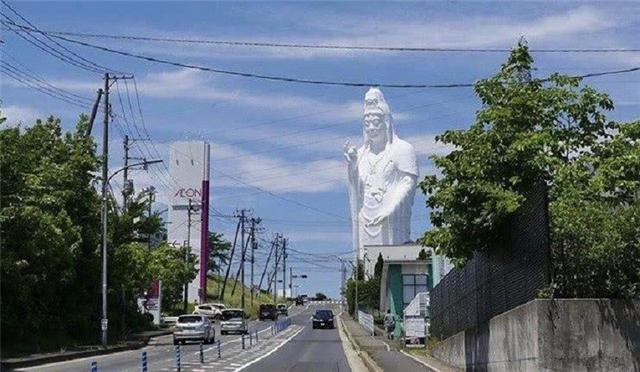 世界上最可怕的三尊佛像,世界60个最吓人的佛像(3)