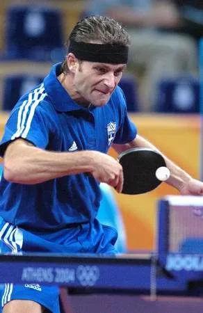 乒乓球直板手腕的正确姿势,乒乓球教学手腕的正确握法(6)