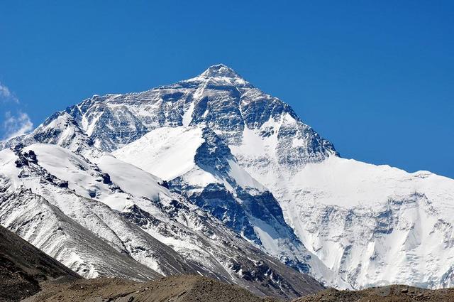 珠穆朗玛峰海拔高度是多少米,珠峰为什么不能过夜(1)