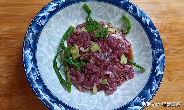 片肉最正宗的做法,北方大厨制作片肉方法(4)