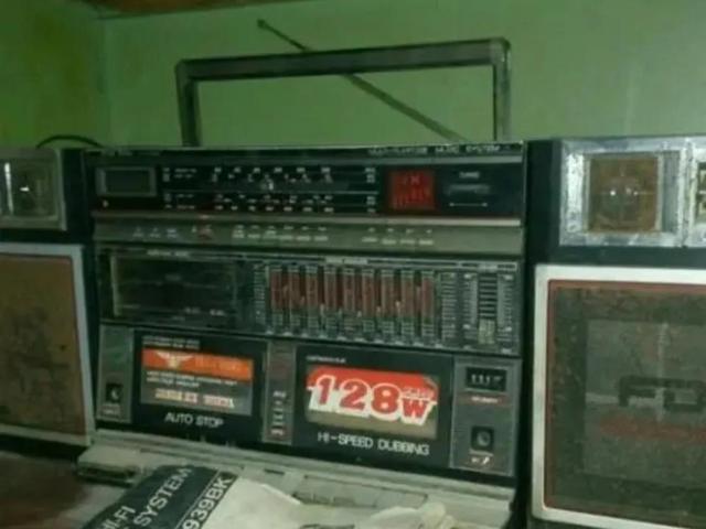 s2000收音机改装,给s2000收音机换什么喇叭(1)
