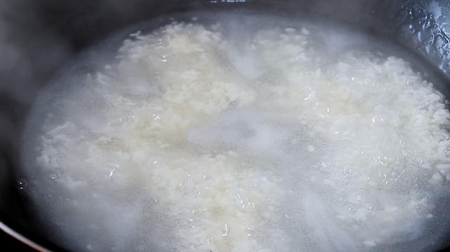 红枣生姜红糖鸡蛋煮水喝功效,红糖红枣鸡蛋水的功效与作用(4)