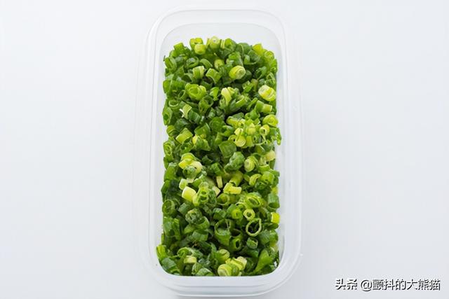 葱切碎放冰箱冷冻保存,大葱为什么不能冷冻(4)