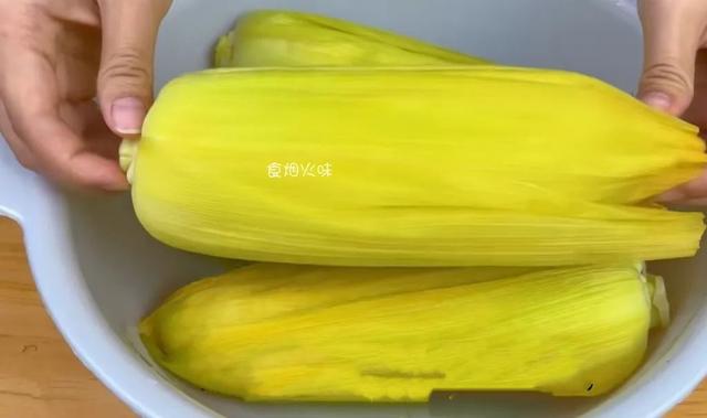 糯米玉米可以和甜玉米一起煮吗,煮糯米玉米的正确方法(3)