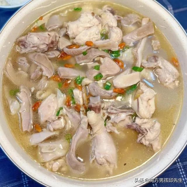 广东人煲鸡汤的材料,鸡汤三放三不放(3)