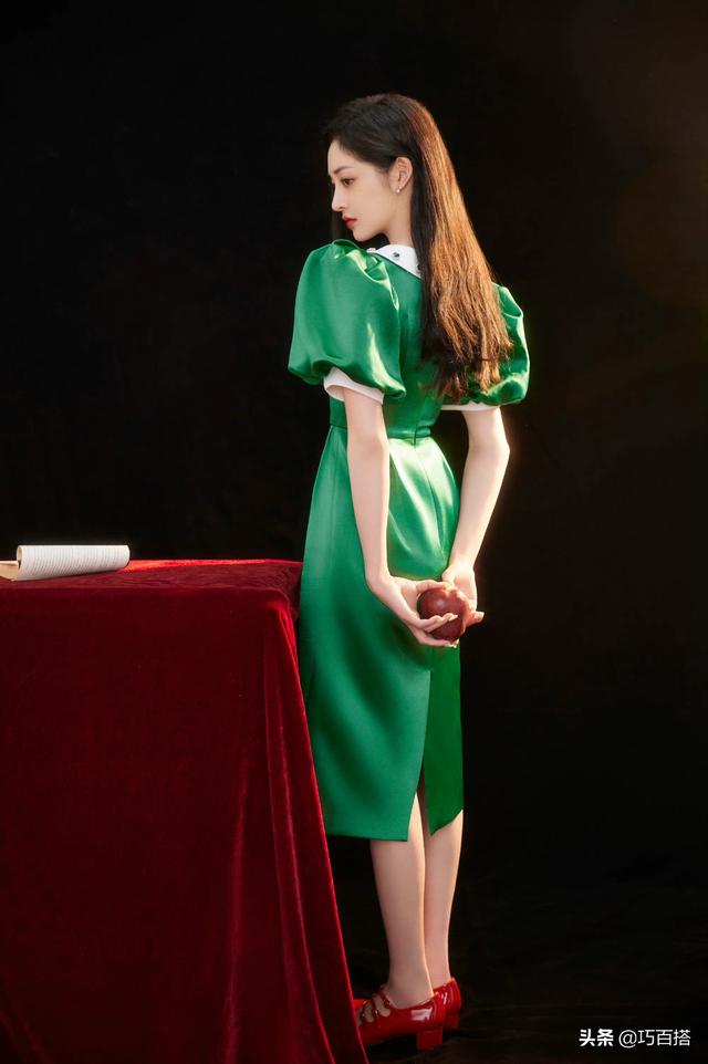 绿色连衣裙搭配公式,绿色连衣裙搭配全套(3)