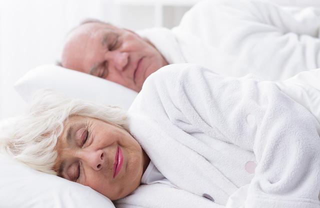 老人早起的最好方式,进入老年人的生活状态早睡早起(1)