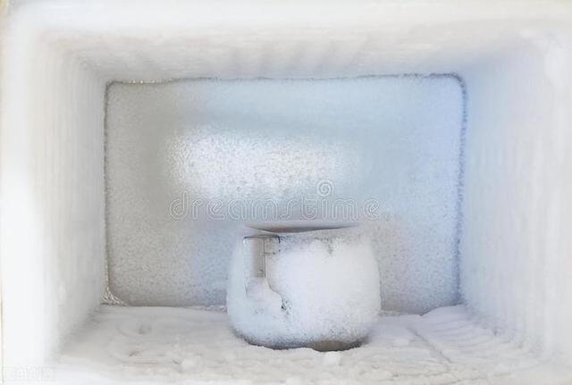 冰箱里结了厚厚的霜怎么解决,冰箱内结了厚厚的霜(2)