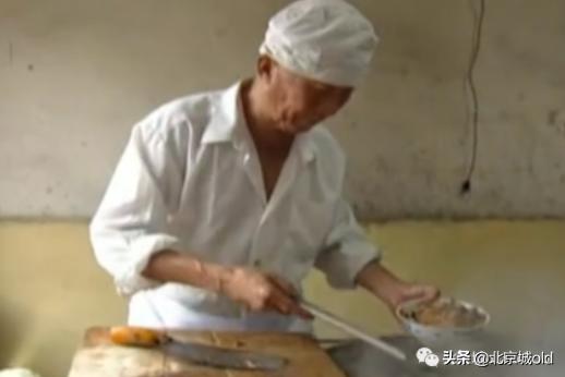 卤煮老北京传统做法,老北京卤煮的正宗做法视频(12)