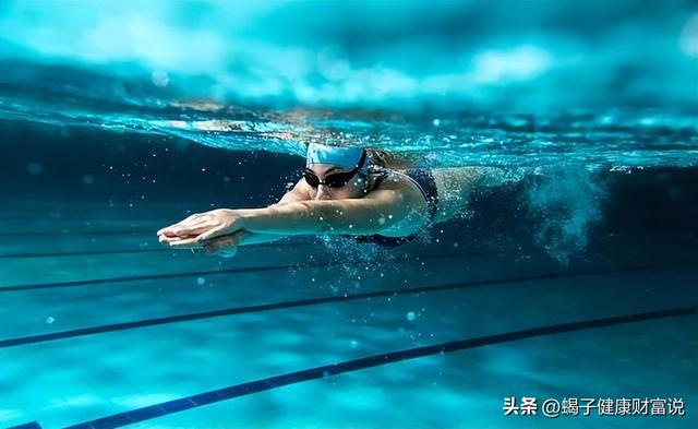 游泳为啥不能天天游,五十岁女人游泳的最佳时间(3)