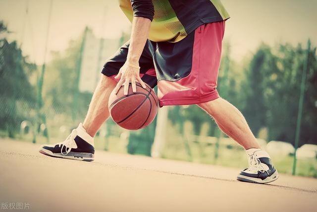 篮球基本功训练计划,篮球规则300条(1)