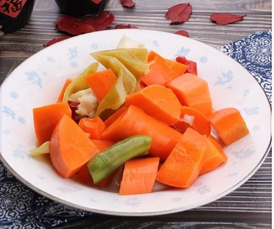 泡红萝卜的腌制方法,腌制红皮萝卜的最佳方法(1)